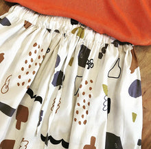 Load image into Gallery viewer, Fairly Made 100% Cotton Print Skirt Cream
